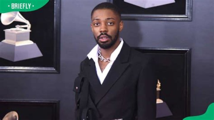 Brent Faiyaz - Bio, Age, Net Worth, Height, Single, Nationality, Career