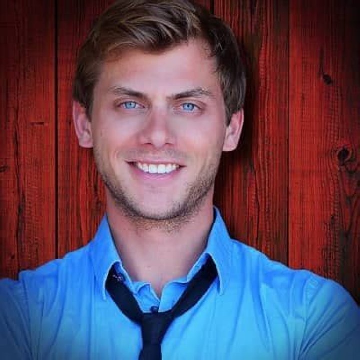 Charlie Berens - Bio, Age, Career, Height, Net Worth, Facts