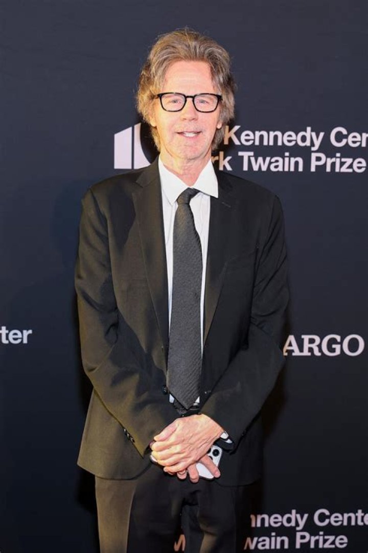 Dana Carvey - Bio, Age, Net Worth, Height, In Relation, Nationality, Wiki