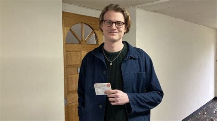 Finlay Glen - Bio, Age, In Relation, Nationality, Body Measurement, Career