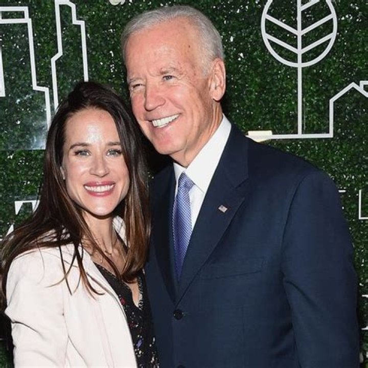 Hunter Biden - Bio, Age, Net Worth, Married, Nationality, Body Measurement, Career