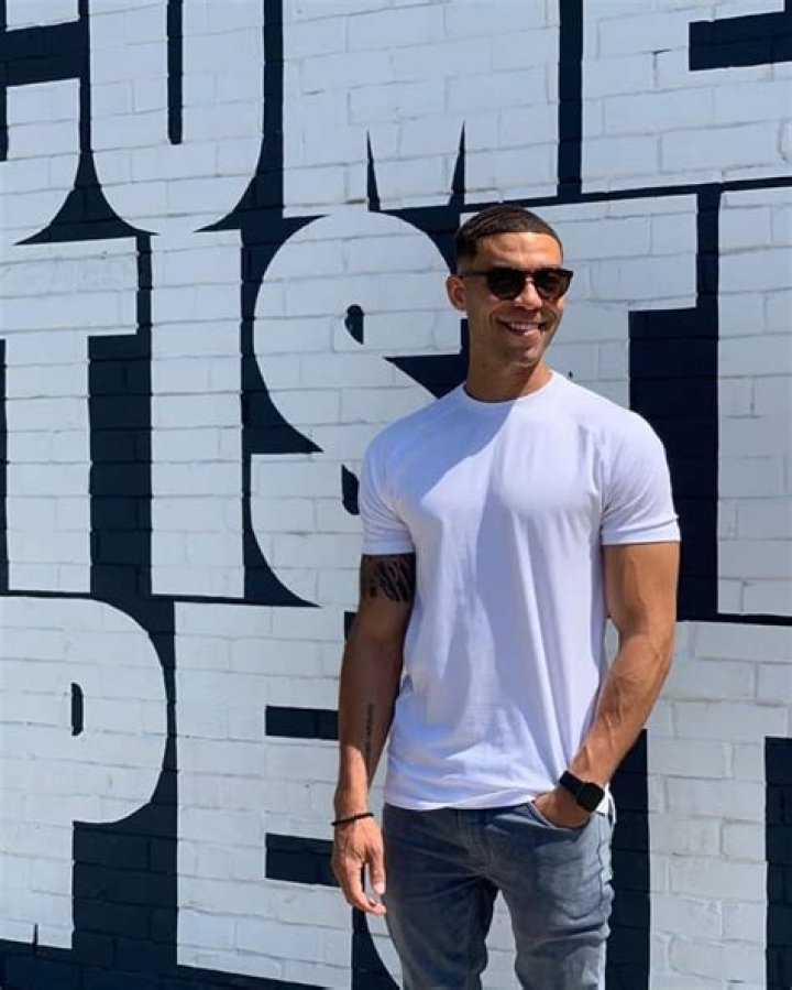 Ishan Morris - Bio, Career, Age, Net Worth, Height, Facts