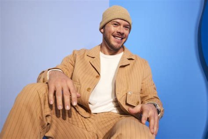 Jimmy Tatro - Bio, Age, Net Worth, Salary, Height, Single, Nationality, Body Measurement, Career