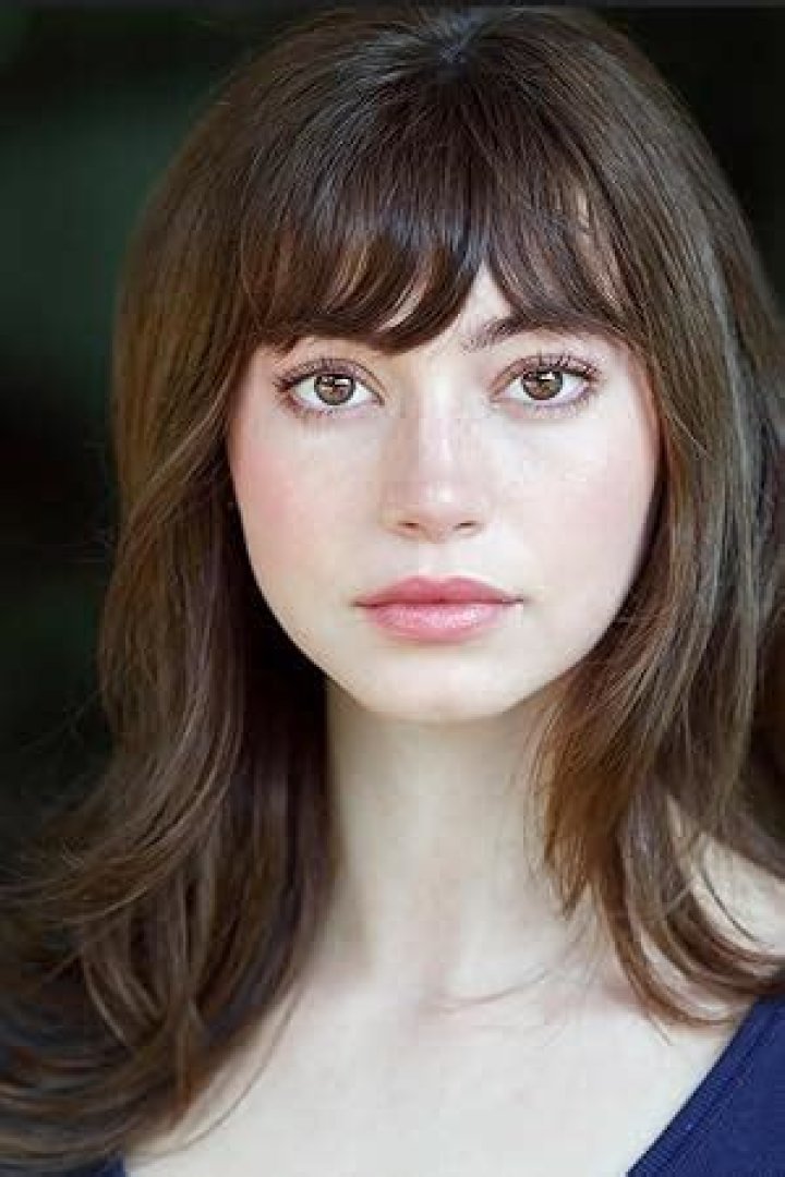 Lauren Donzis - Bio, Age, Net Worth, Height, Single, Nationality, Career