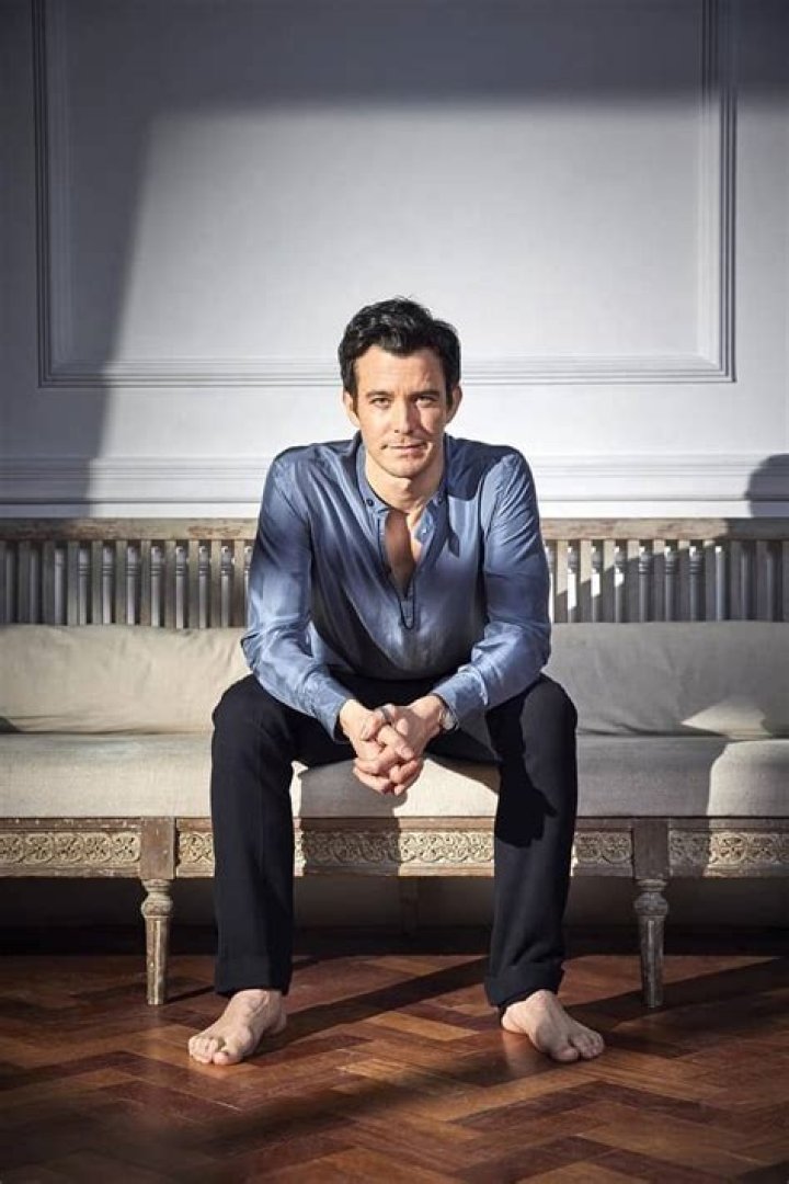 Luke Thompson - Bio, Career, Age, Net Worth, Nationality, Facts