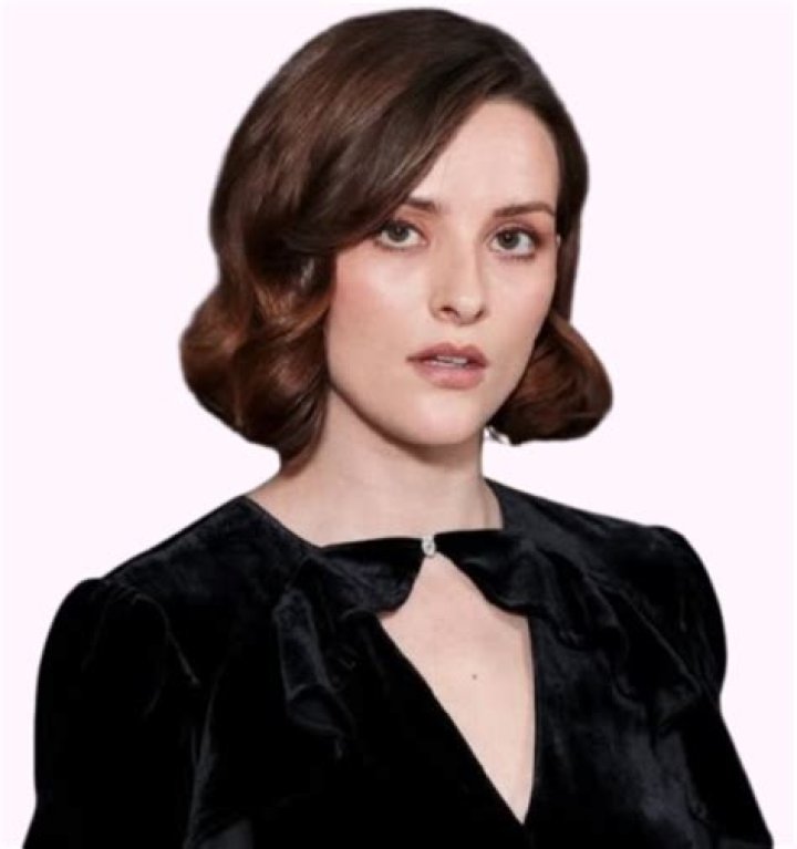 Michelle Renaud - Bio, Age, Height, Net Worth, Facts, Nationality