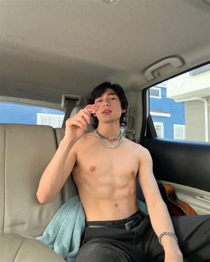 Oliver Moy - Bio, Age, Nationality, Body Measurement, Career