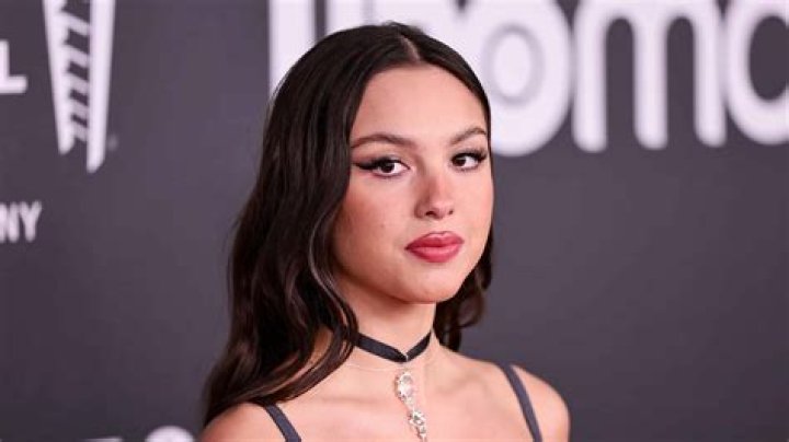 Olivia Rodrigo- Bio, Age, Net Worth, Single, Nationality, Height, Career