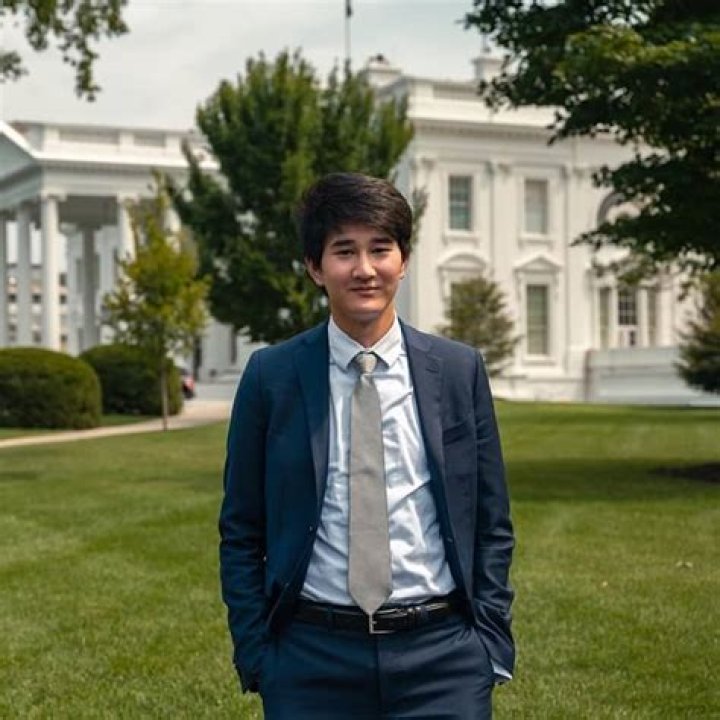 Sam Schmir - Bio, Age, Height, Net Worth, Facts, Nationality