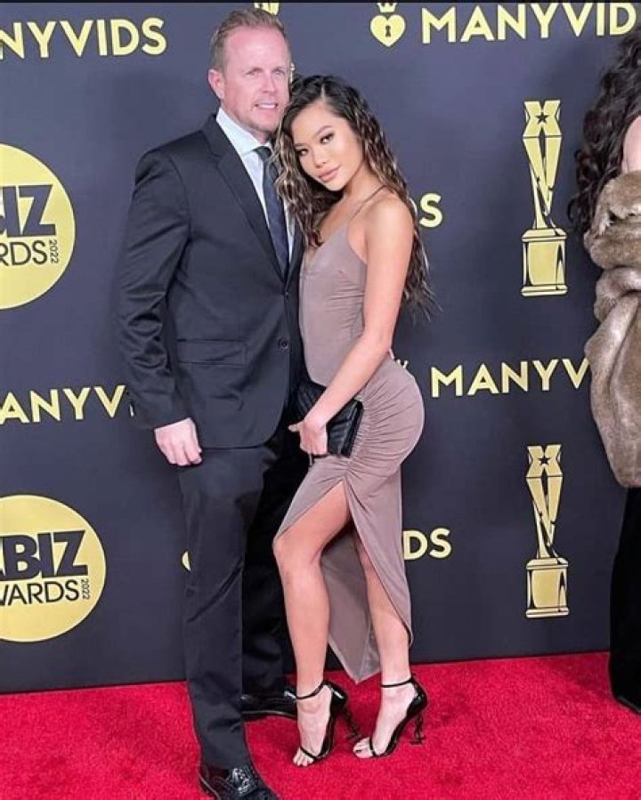 Vina Sky - Bio, Career, Age, Net Worth, Height, Nationality, Facts